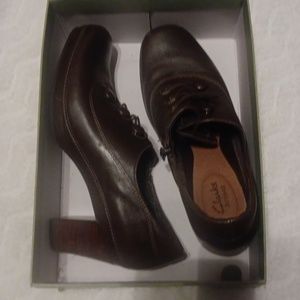Clark's Artisan shoe boots sz 9 Brown